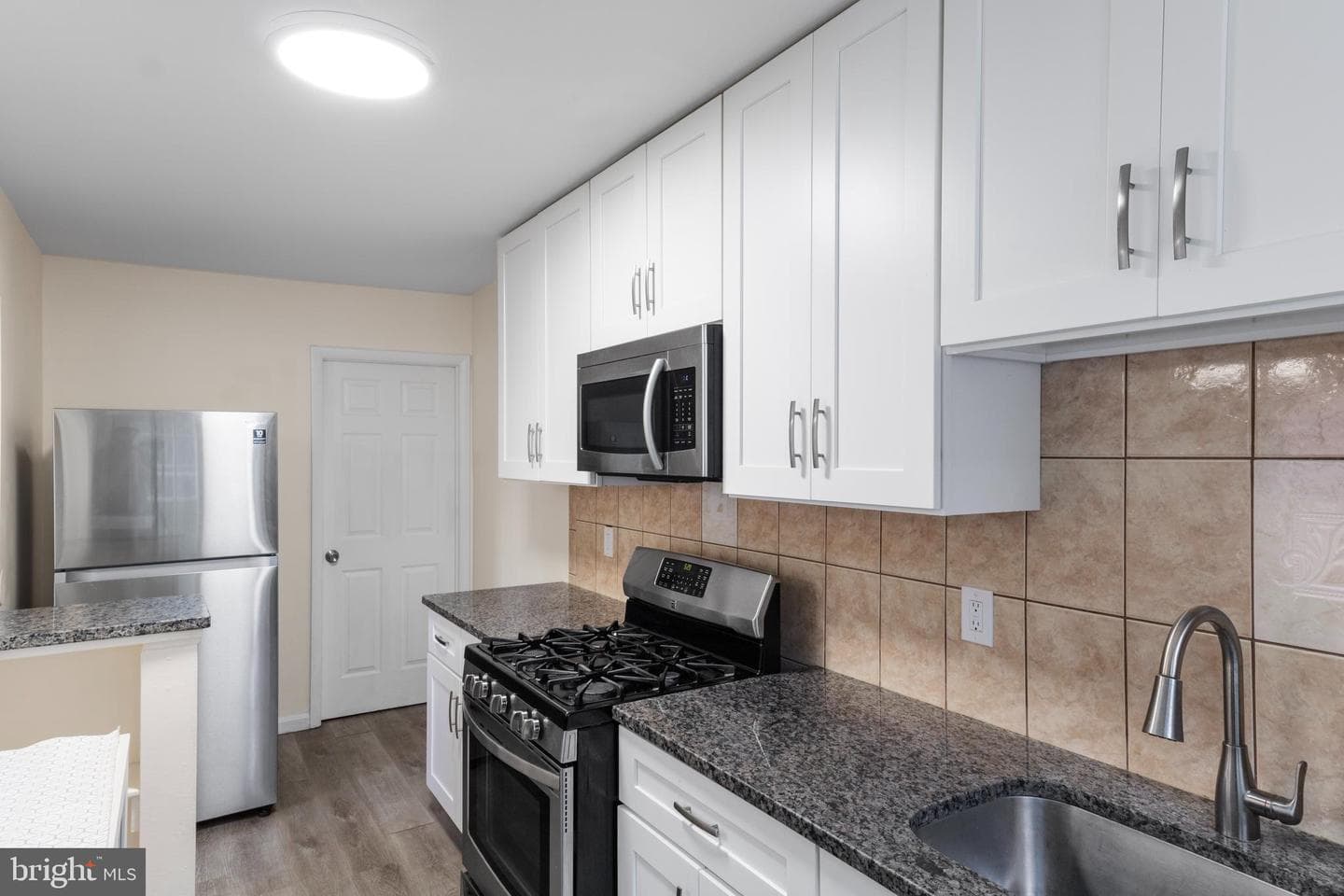 6816 Boston Avenue photo 9