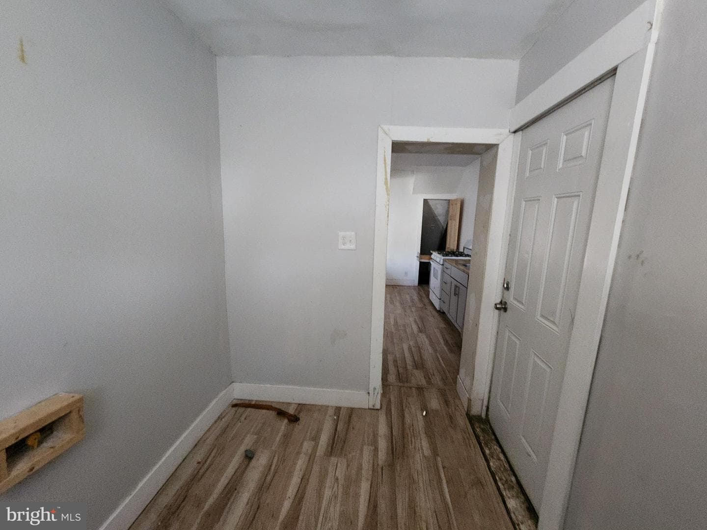 1115 Bonaparte Avenue photo 10