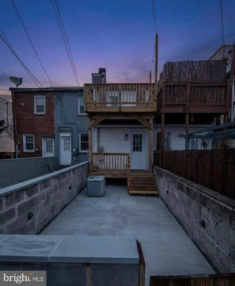908 S Potomac Street photo 33