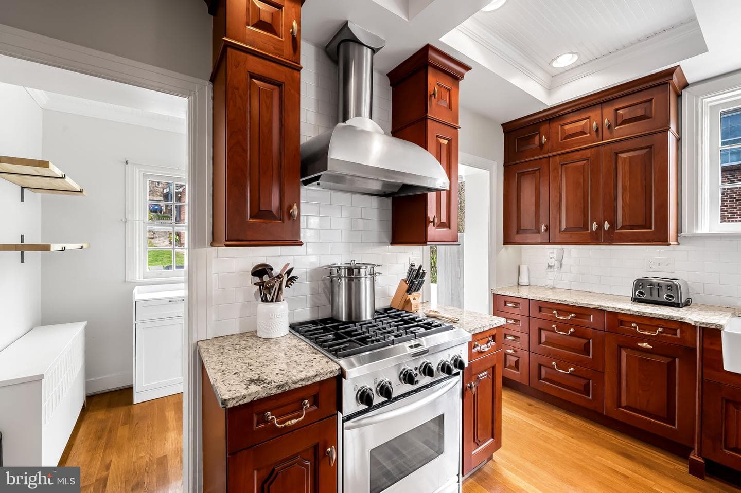 328 Tunbridge Road photo 11