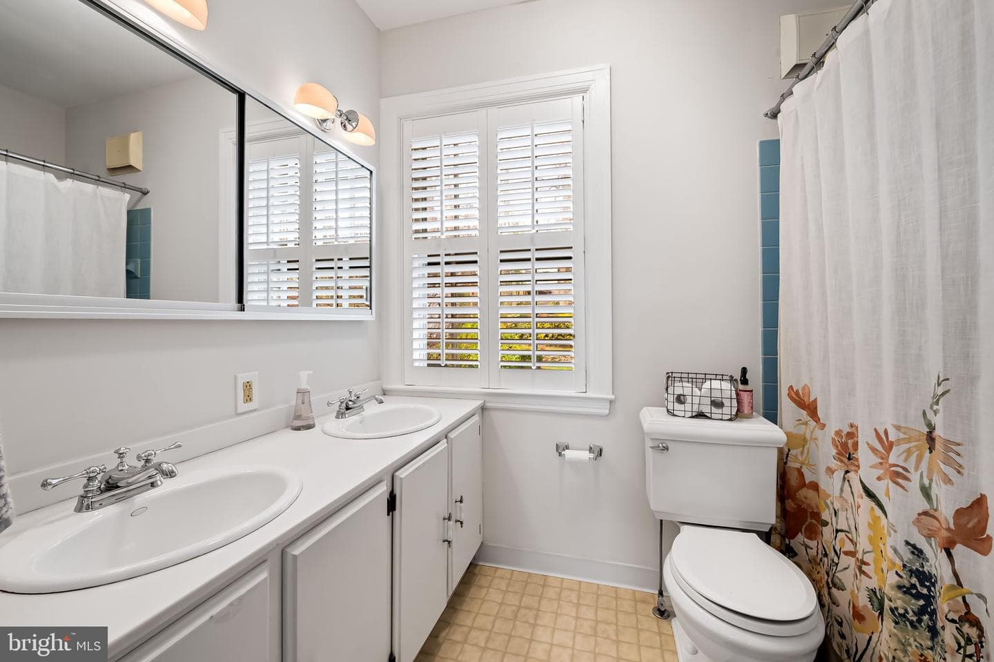 328 Tunbridge Road photo 32