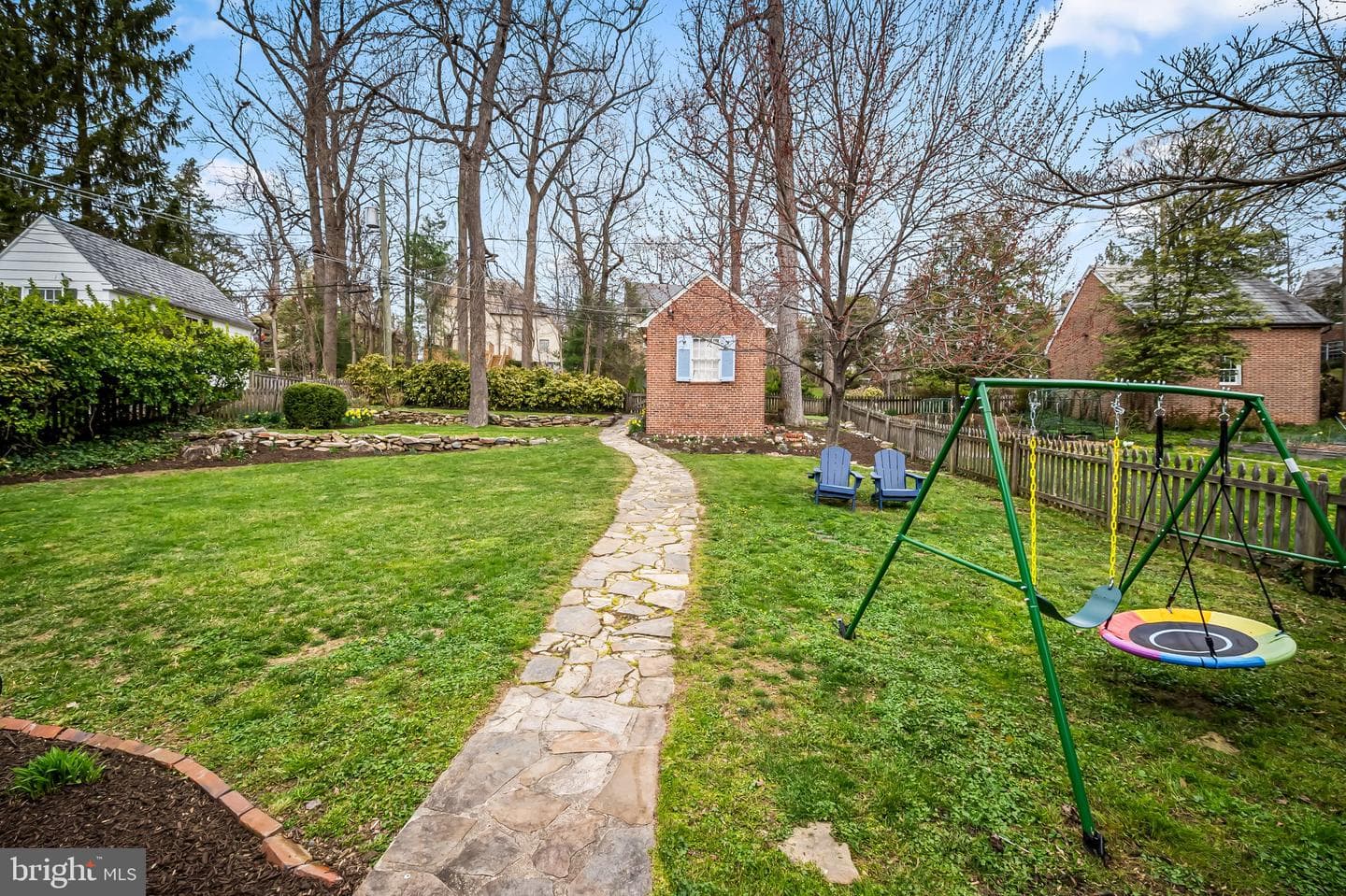 328 Tunbridge Road photo 42