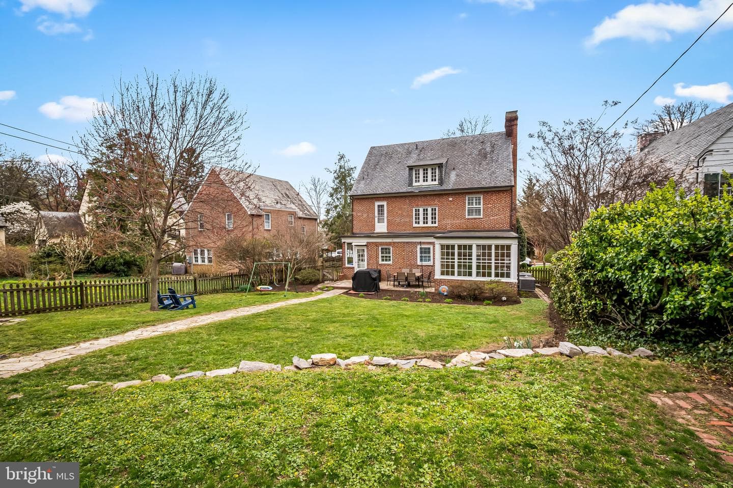328 Tunbridge Road photo 47