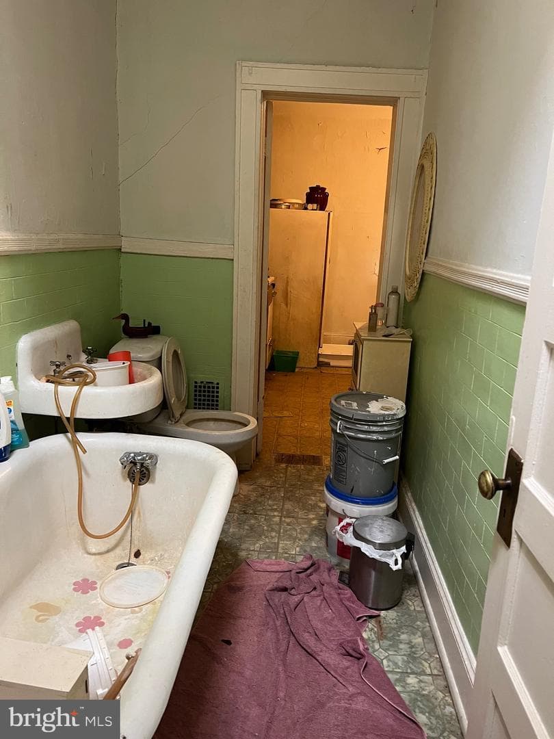 620 Savage Street photo 17