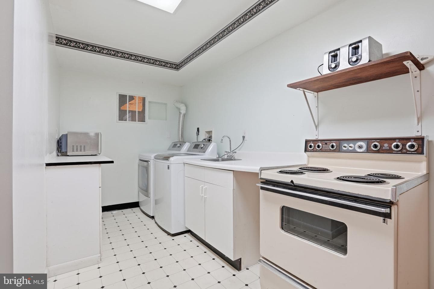 405 Nottingham Road photo 18
