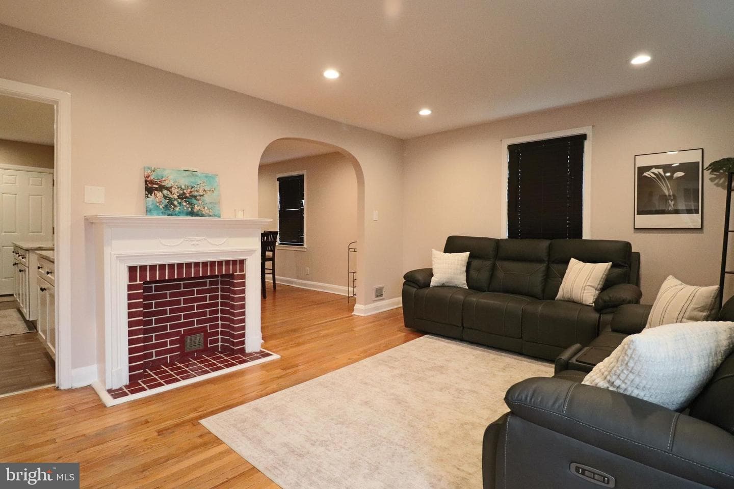 7614 Daniels Avenue photo 3