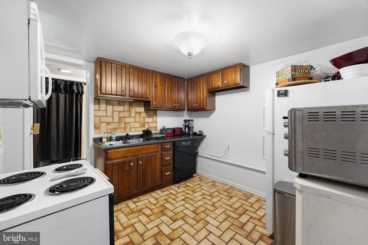 1616 Eastern Avenue photo 26