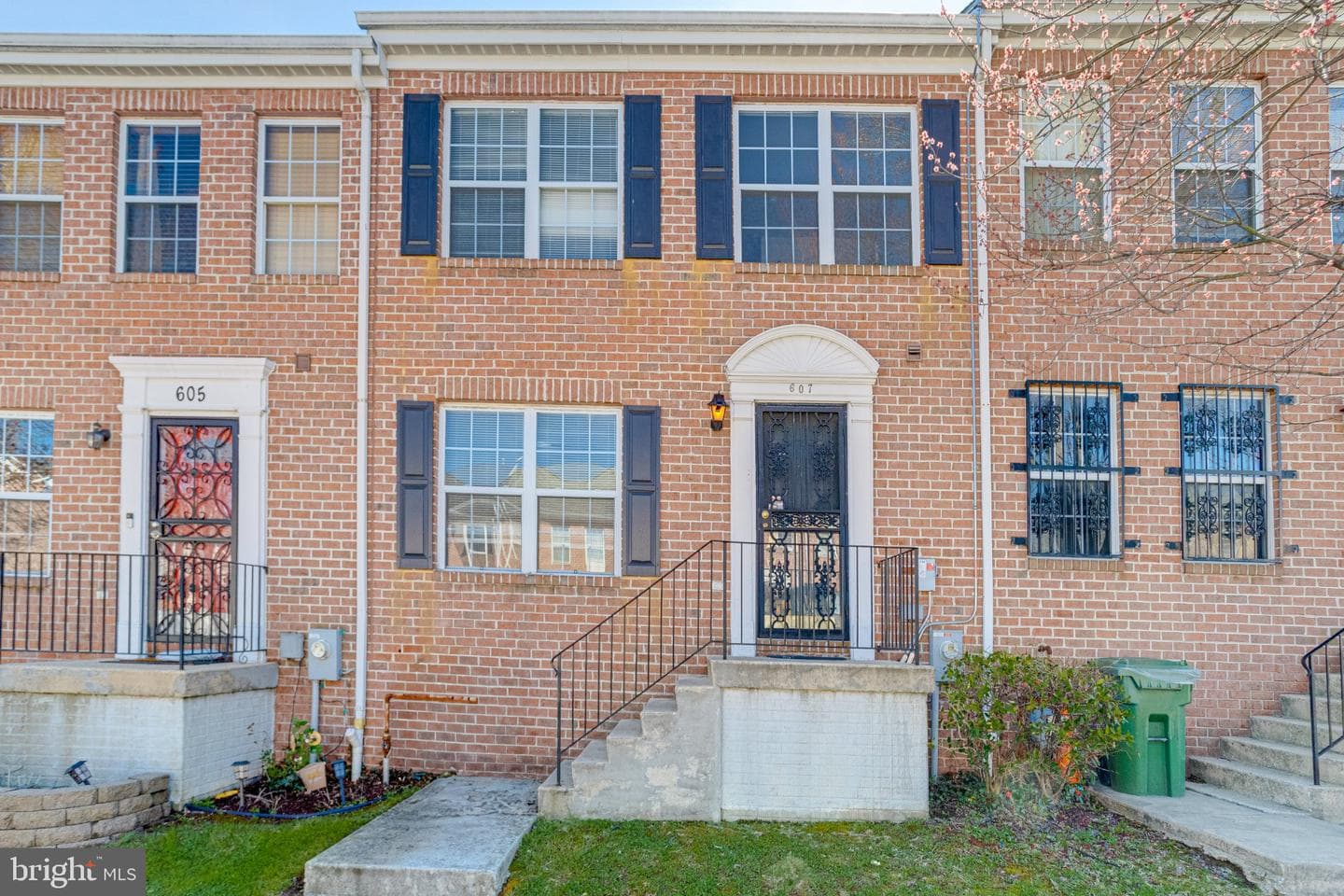 607 Gold Street photo 2