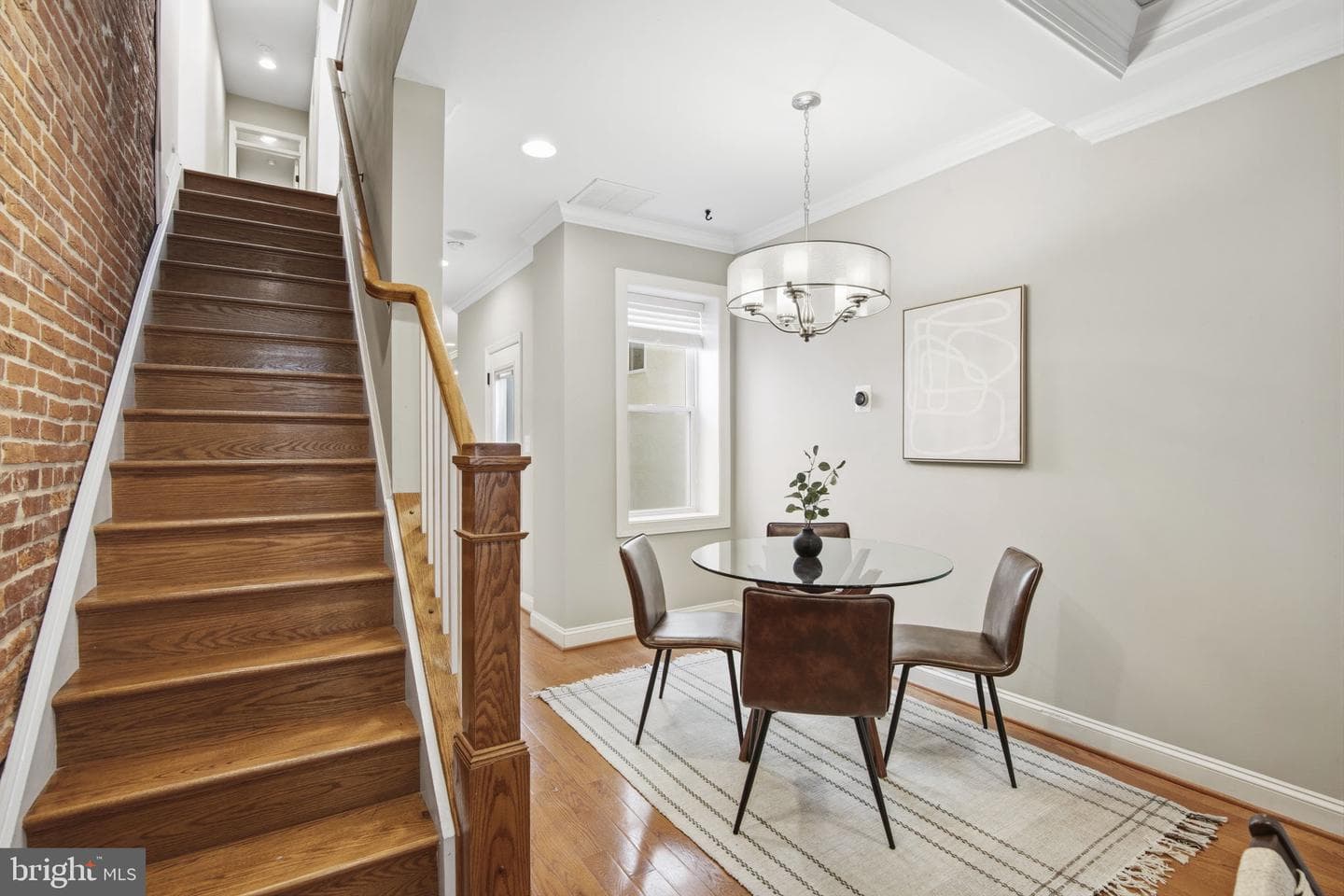 1131 William Street photo 4