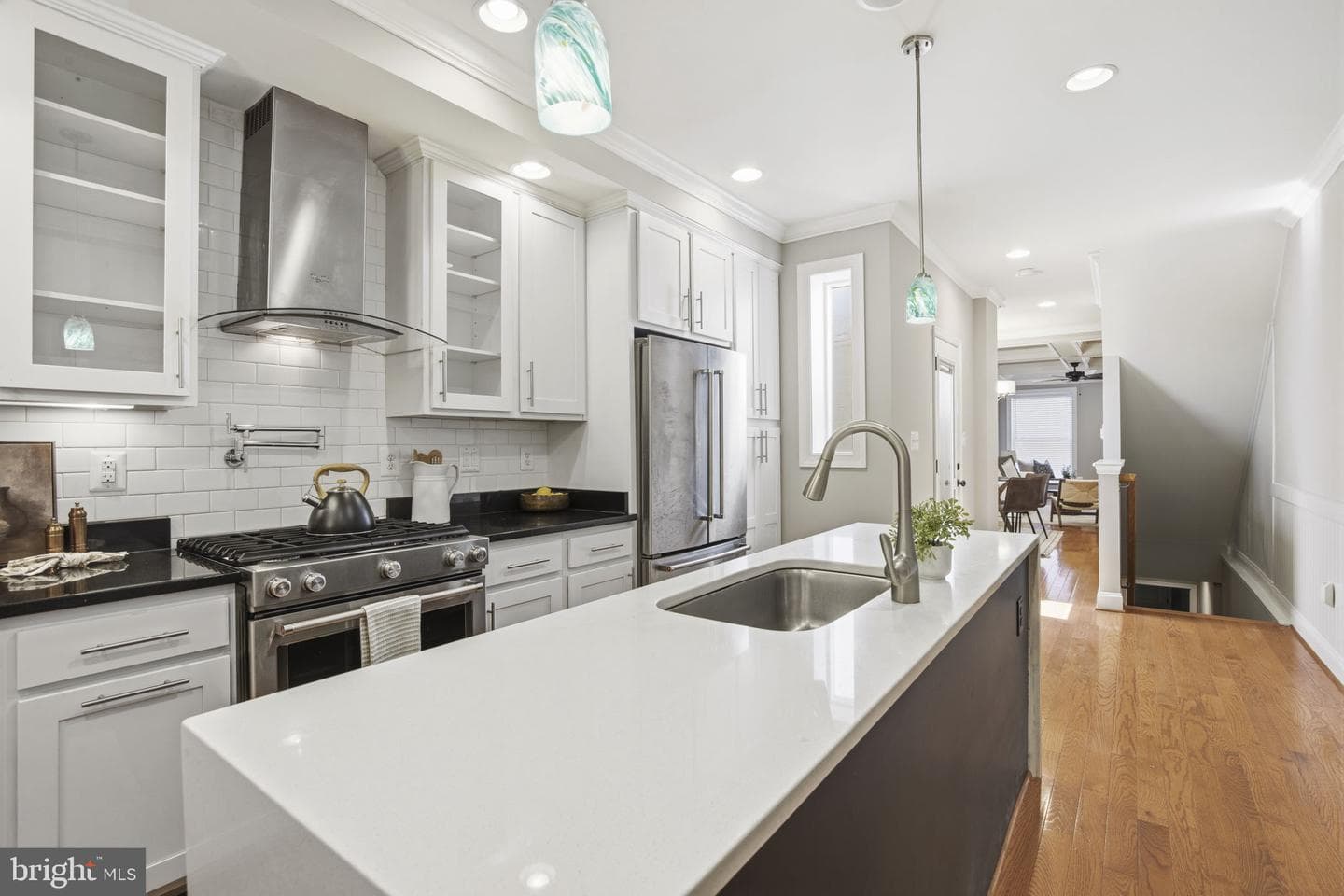 1131 William Street photo 9