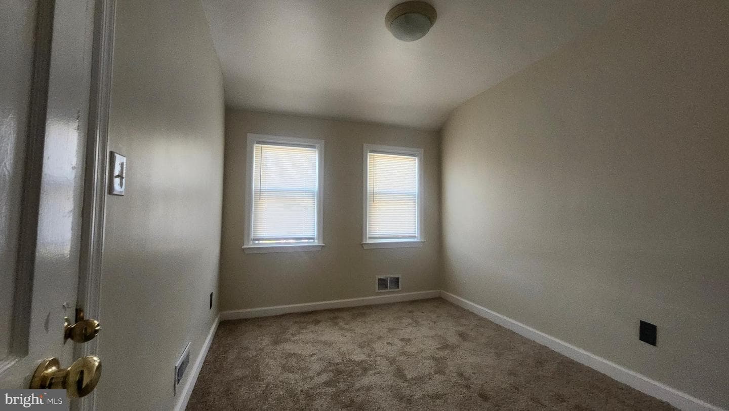 1001 Cameron Road photo 30