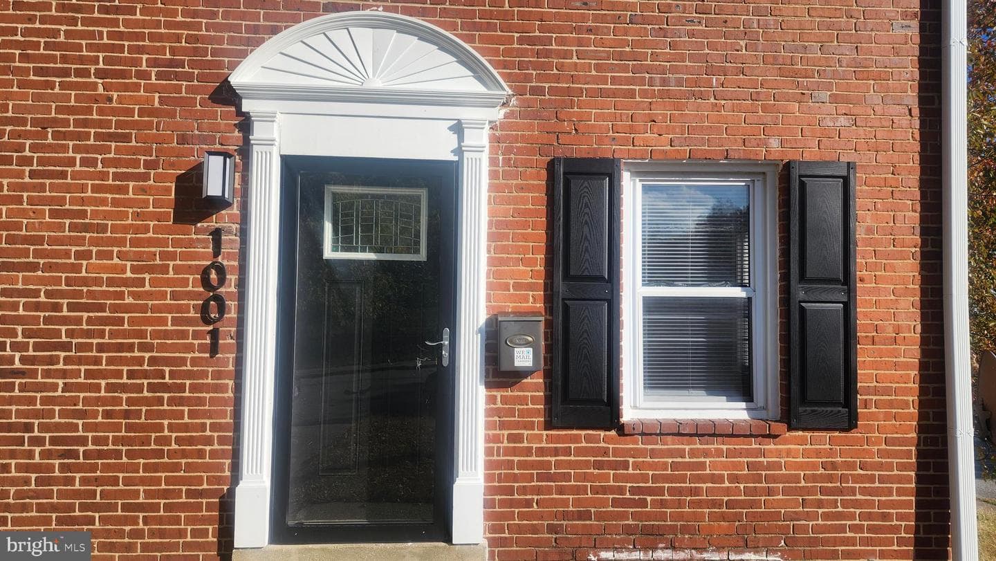 1001 Cameron Road photo 37