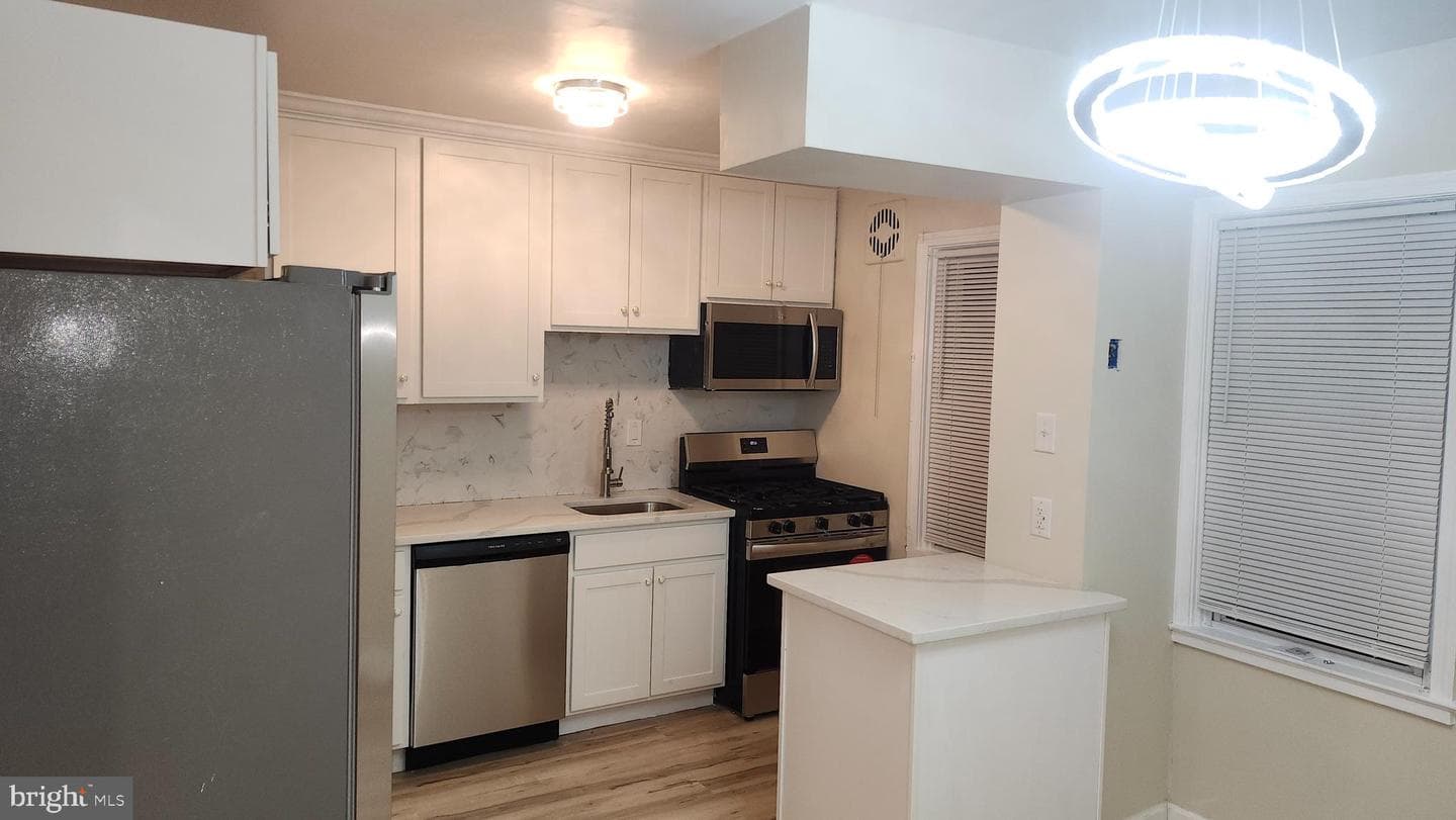 1001 Cameron Road photo 6
