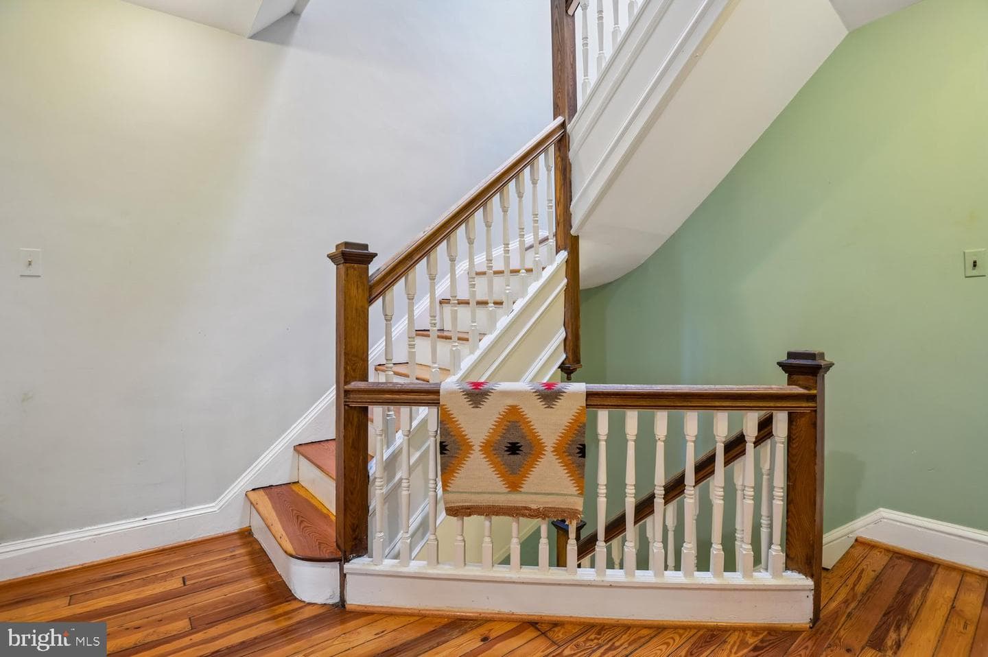 335 Warren Avenue photo 25