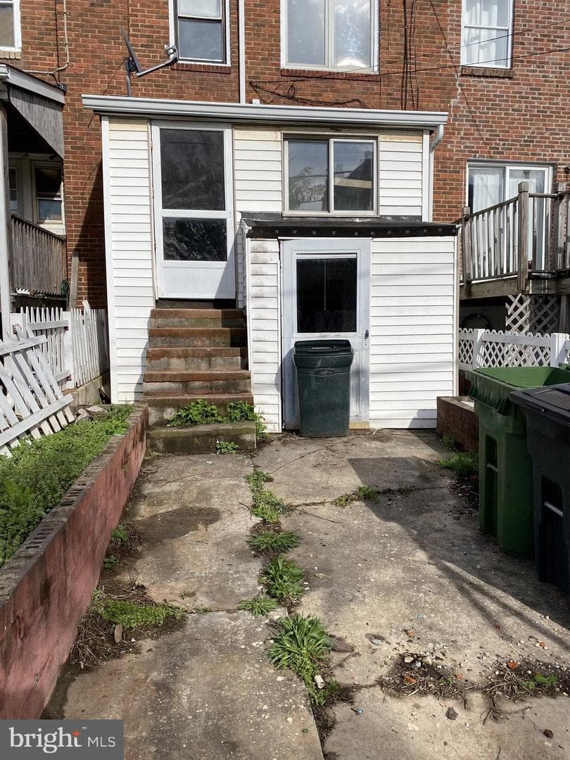 1006 Iris Avenue photo 13