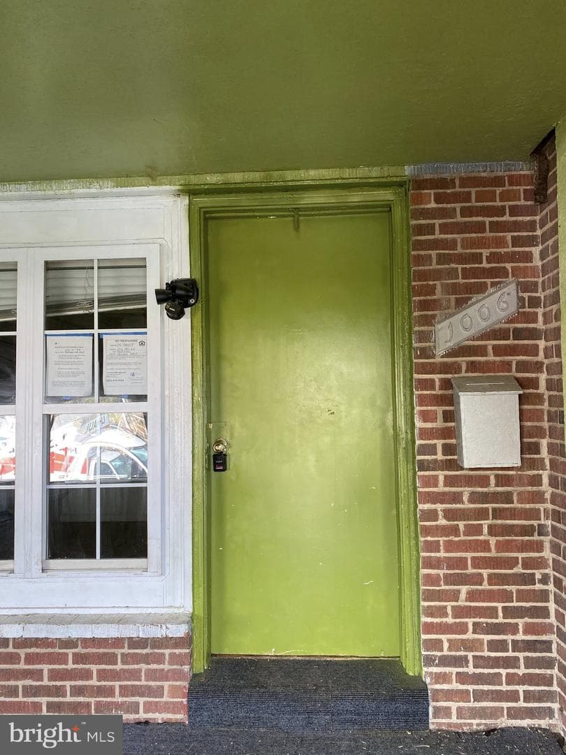 1006 Iris Avenue photo 15