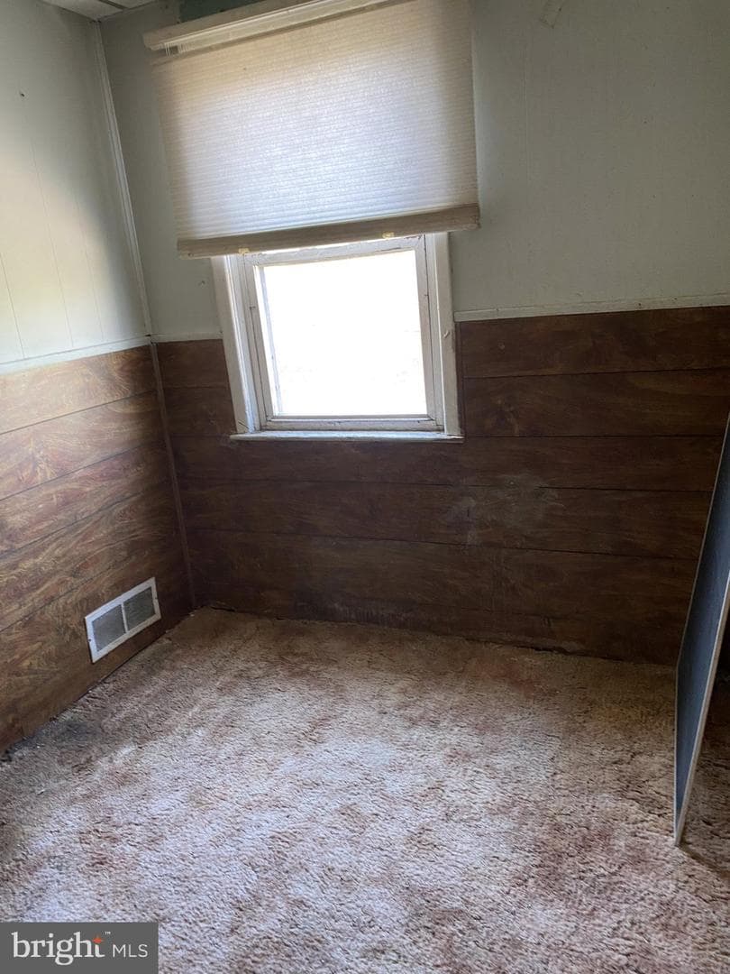 1006 Iris Avenue photo 17