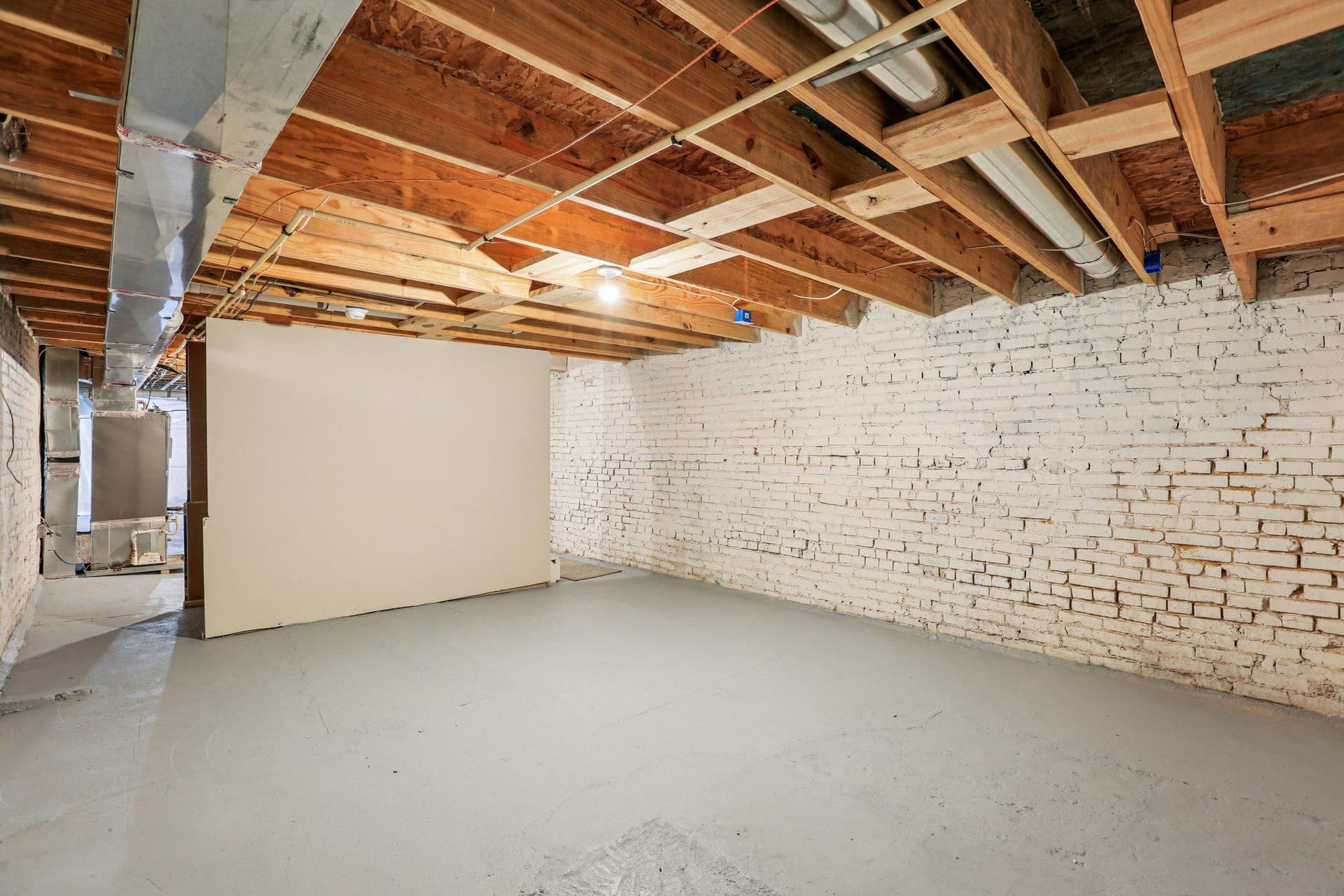 1602 N Bond Street photo 18
