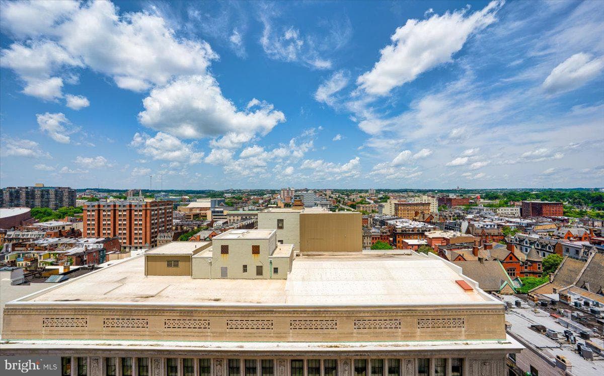 1 E Chase Street #1008 photo 19