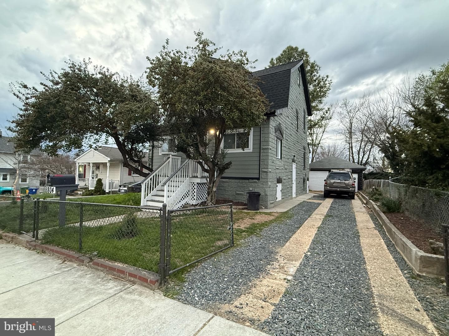 804 Pontiac Avenue photo 4