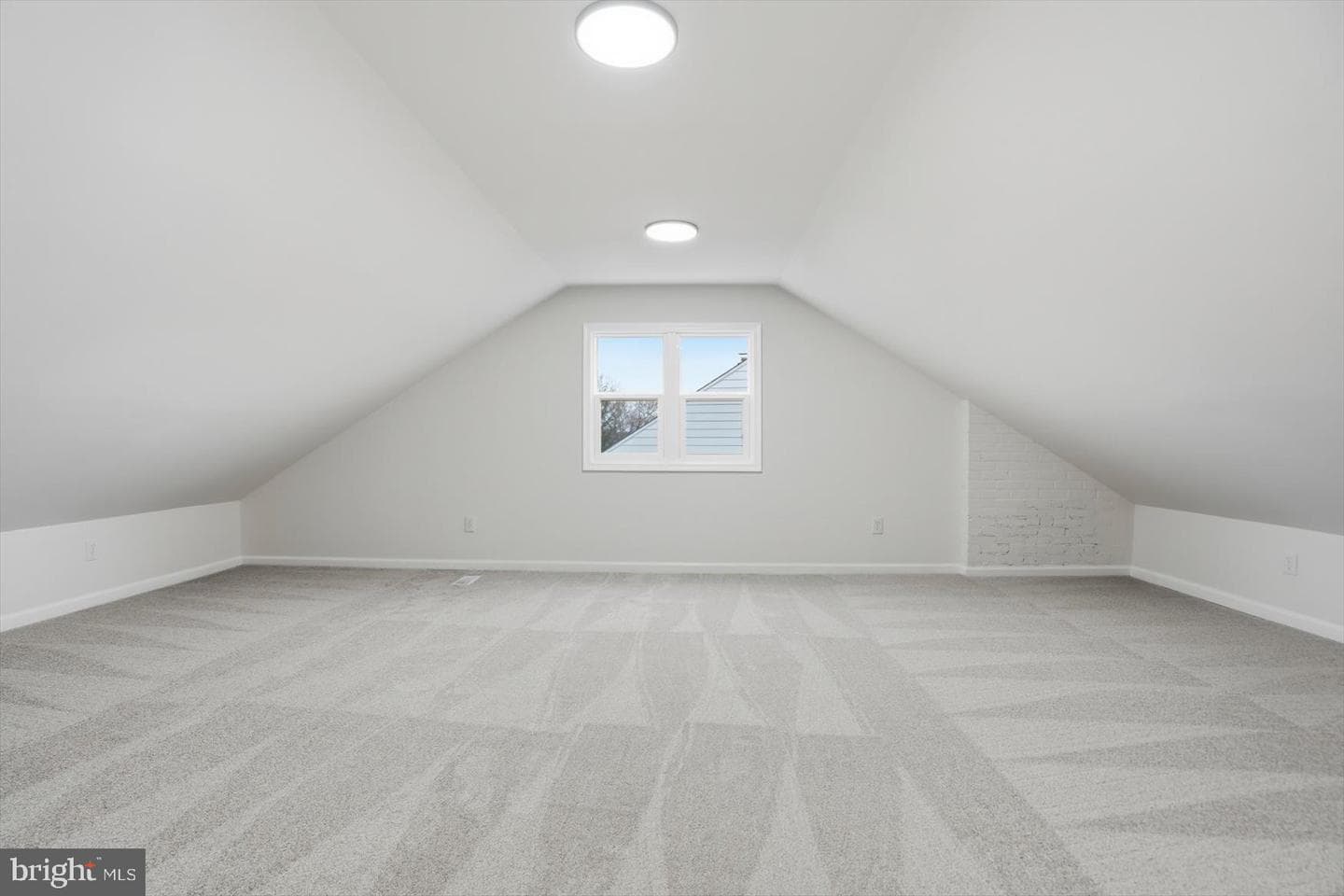 2045 Woodbourne Avenue photo 26
