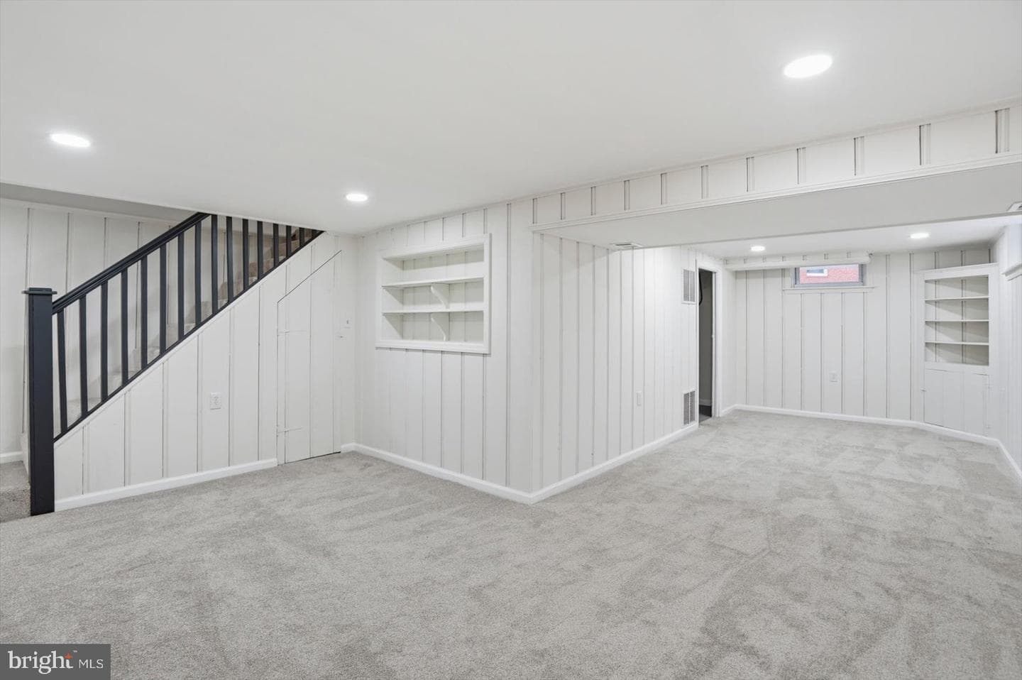 2045 Woodbourne Avenue photo 30
