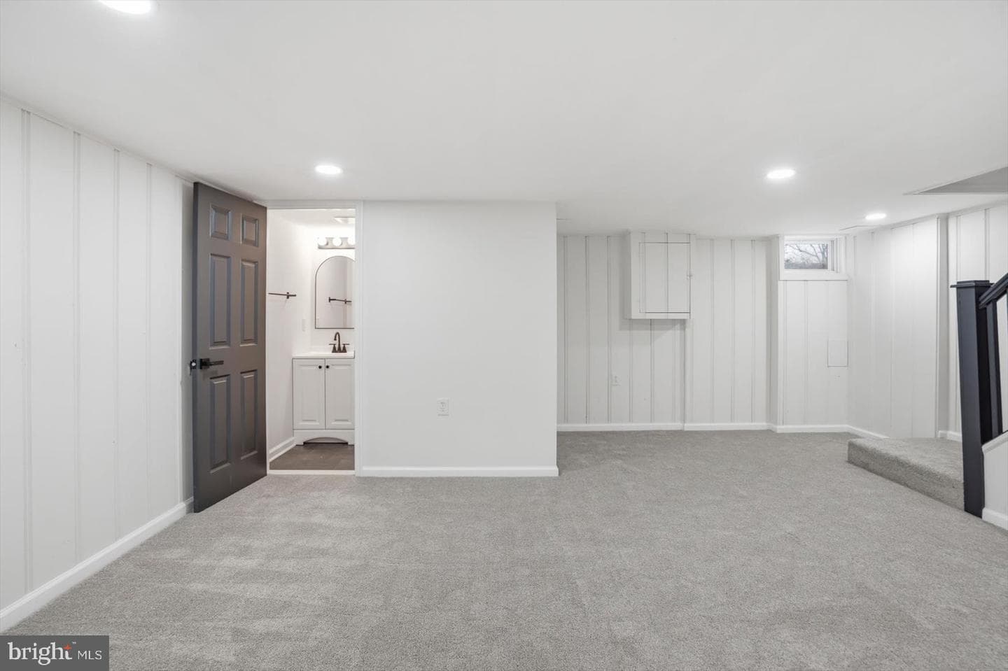2045 Woodbourne Avenue photo 31