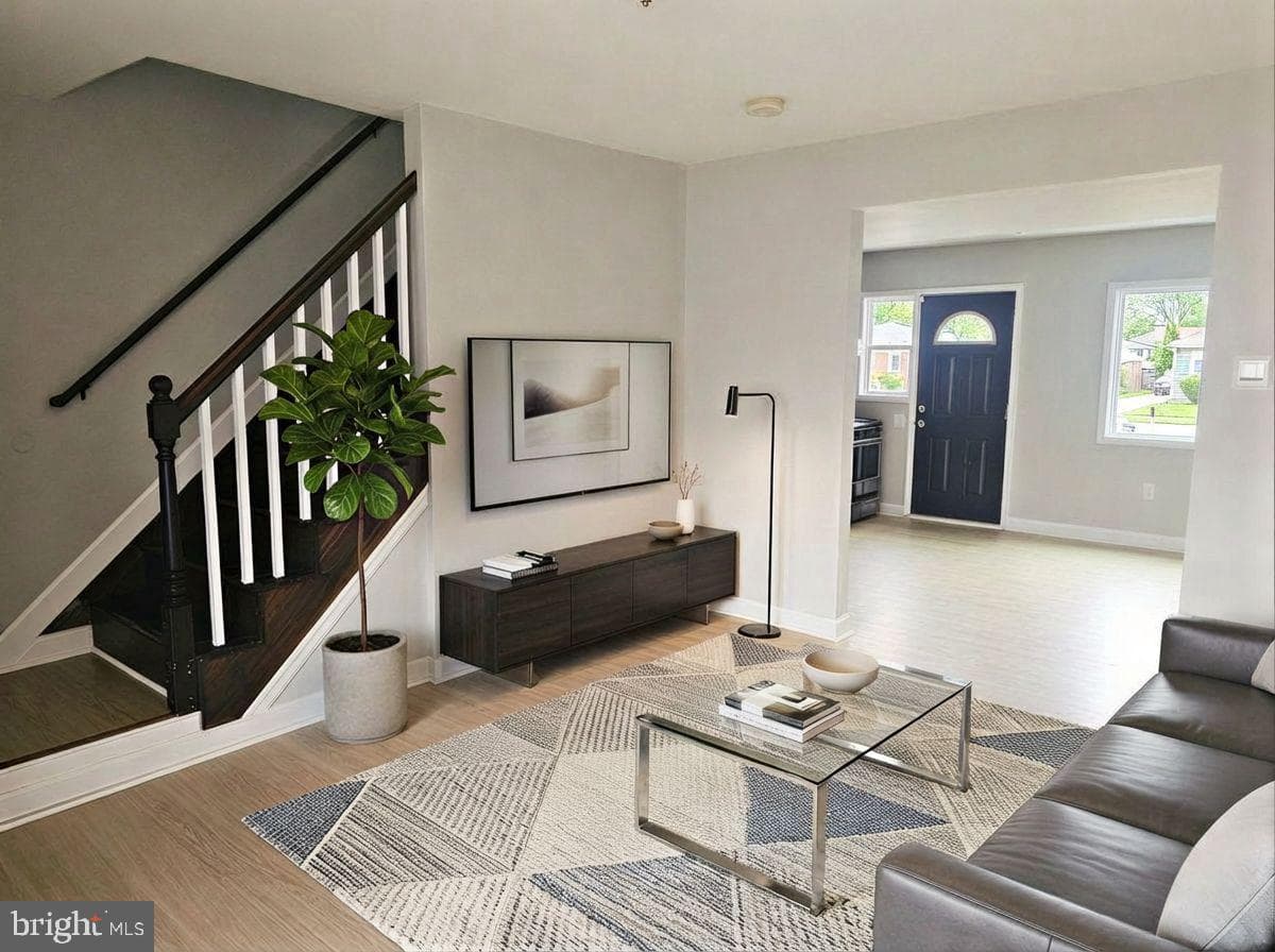 4715 Williston Street photo 4