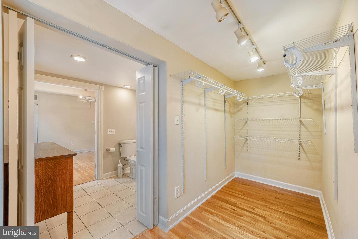 210 E Randall Street photo 22