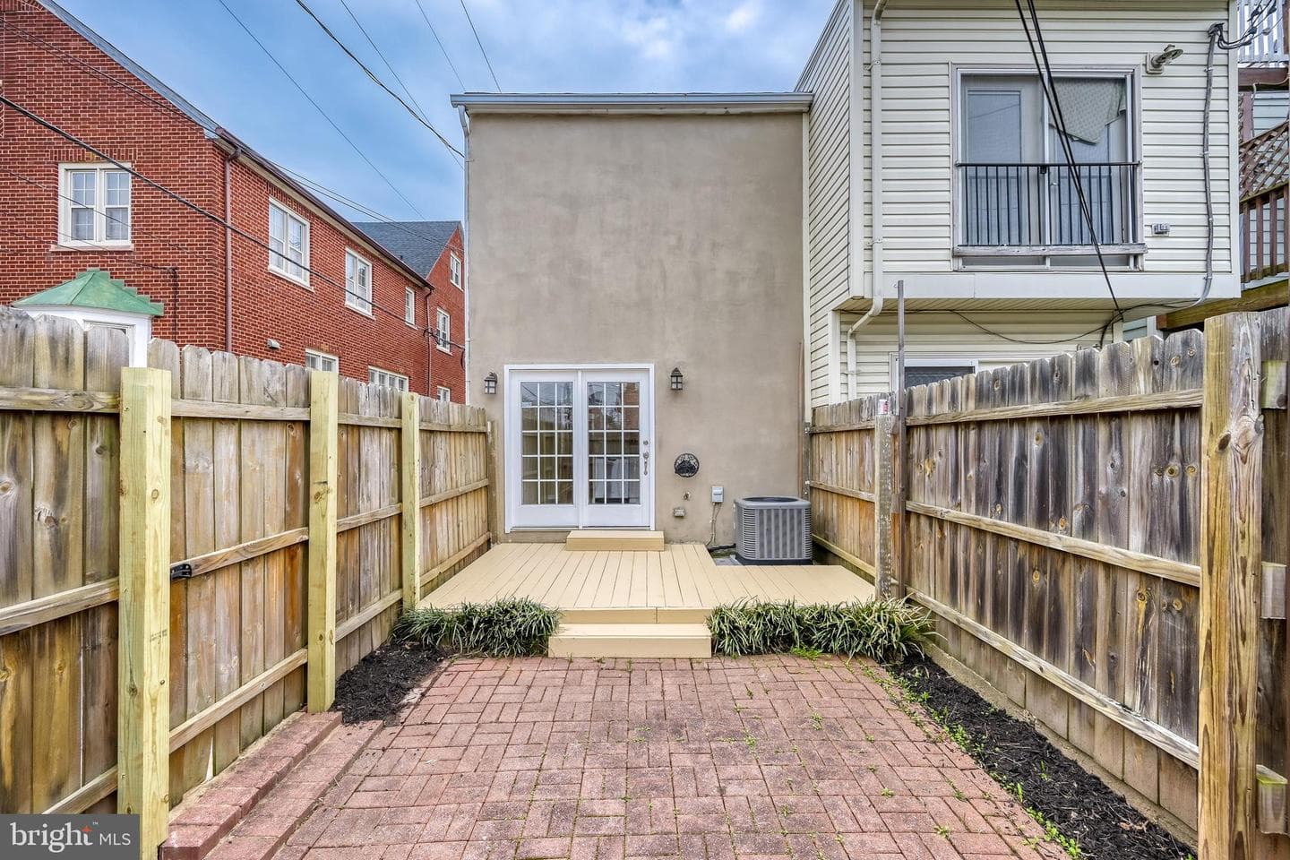 210 E Randall Street photo 29