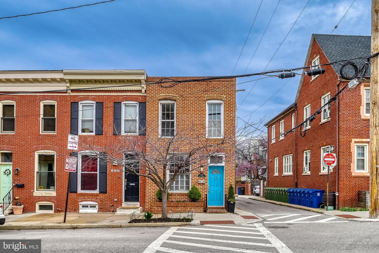 210 E Randall Street photo 3