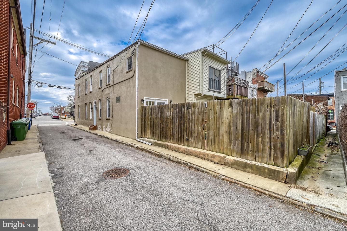 210 E Randall Street photo 30