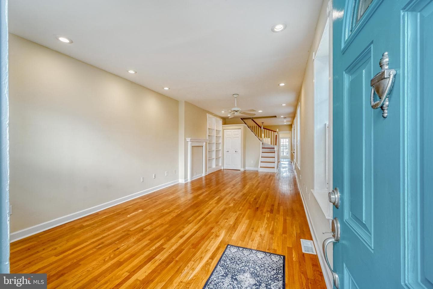 210 E Randall Street photo 4