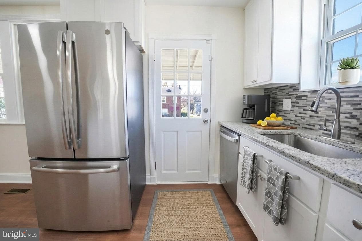 3031 Hanlon Avenue photo 22