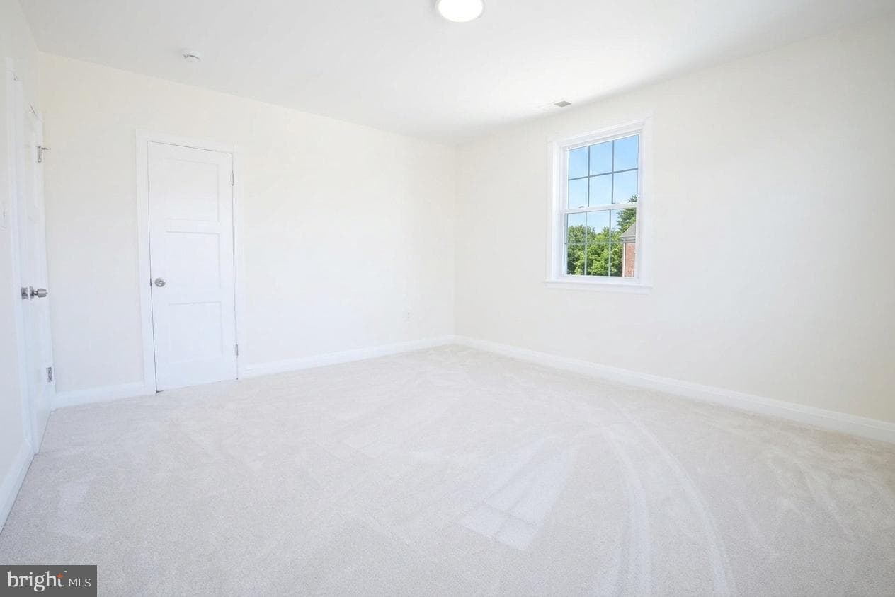 3031 Hanlon Avenue photo 54