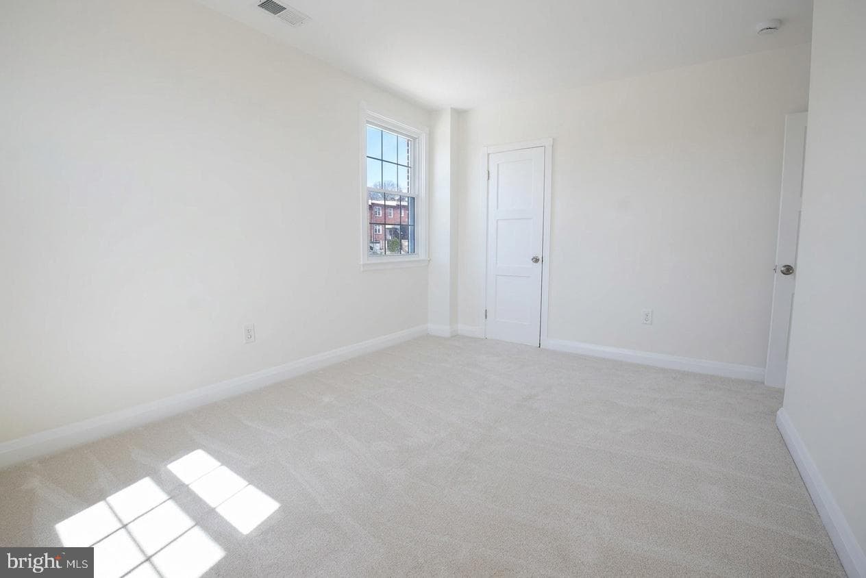3031 Hanlon Avenue photo 57