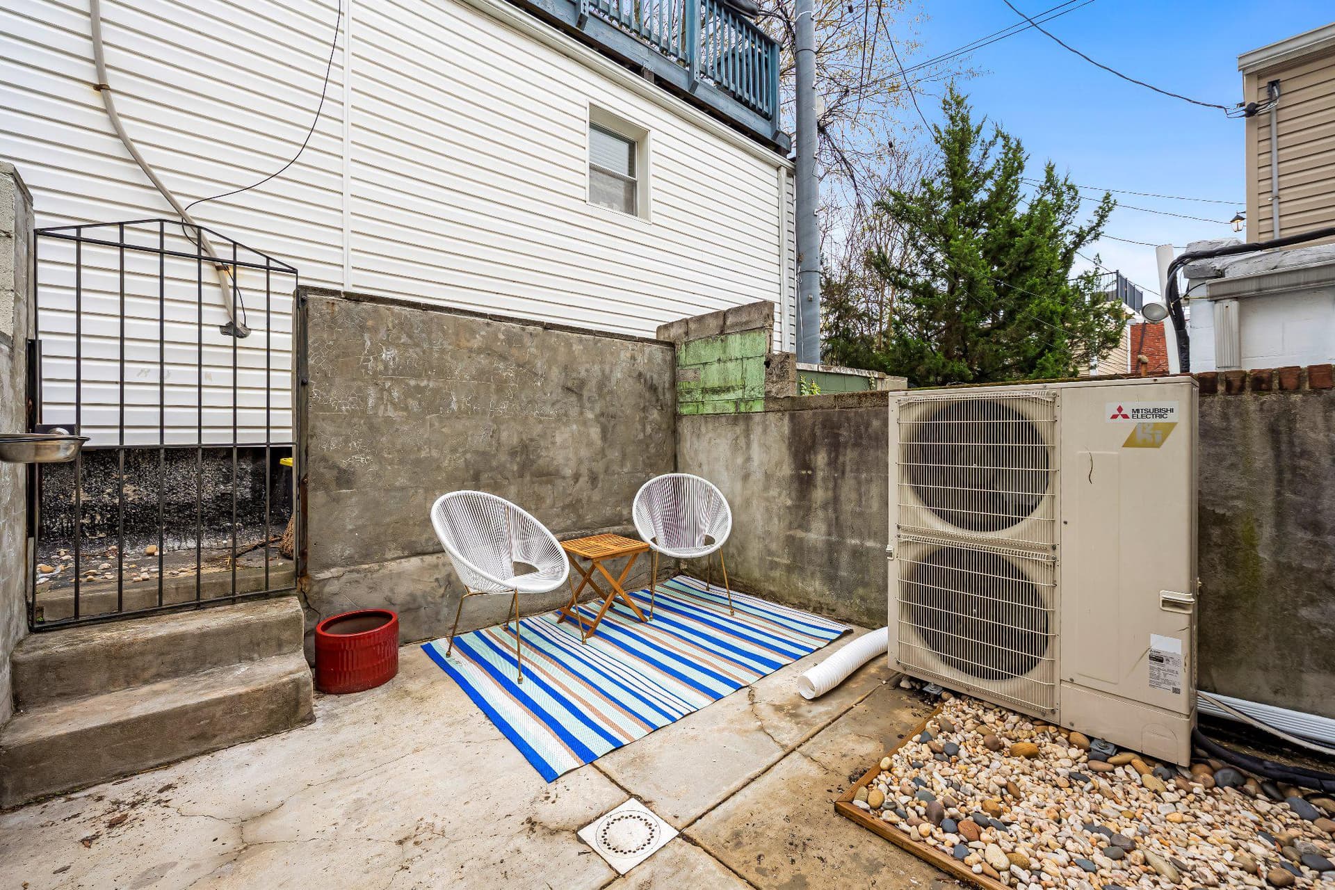 317 S Collington photo 15