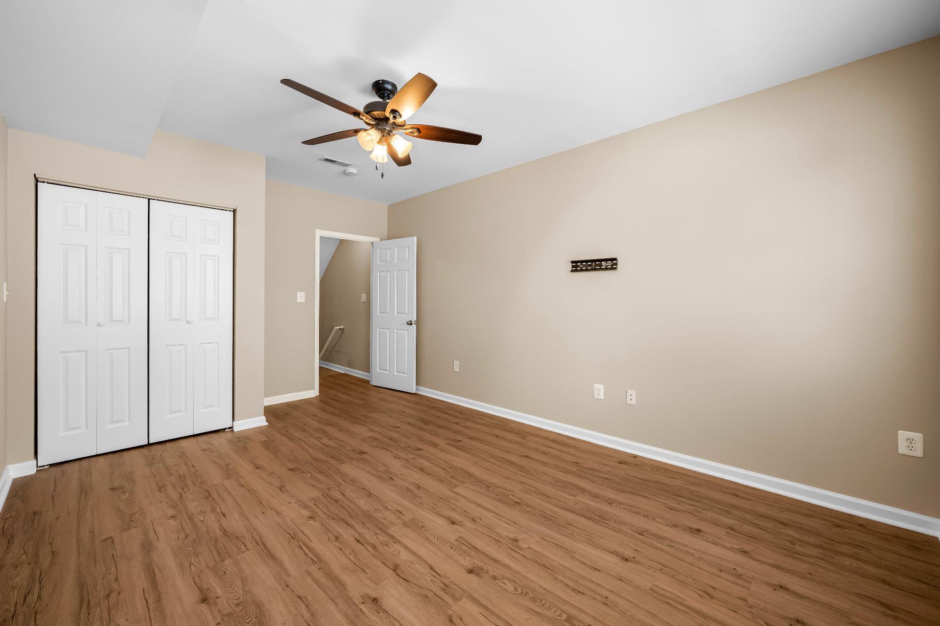 317 S Collington photo 18