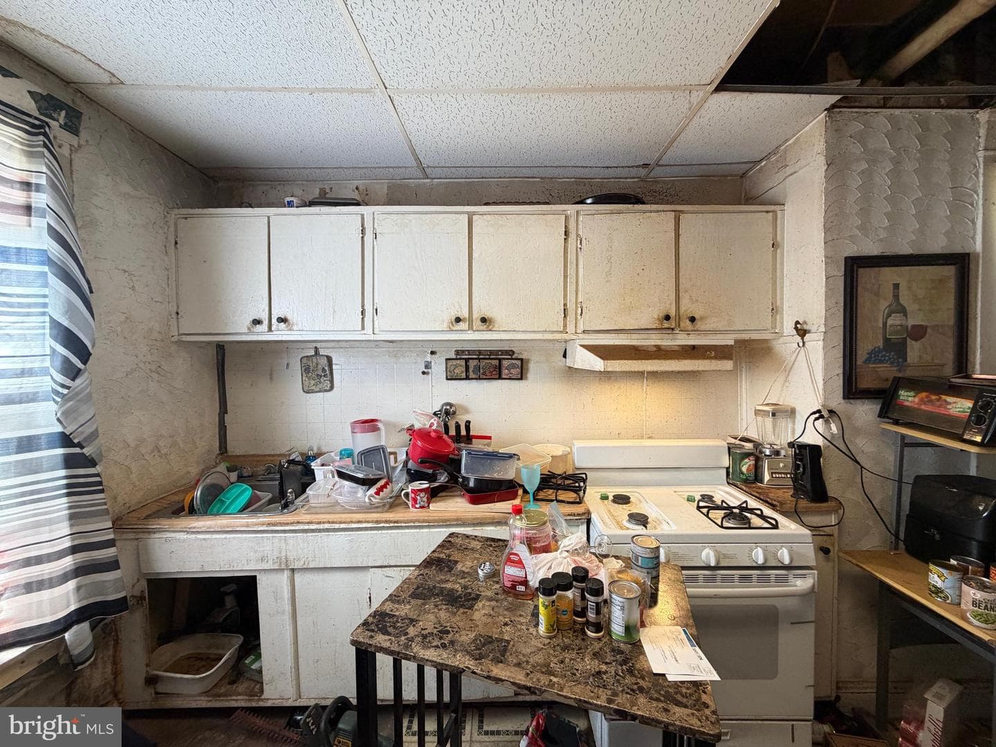 421 E 28th Street photo 13