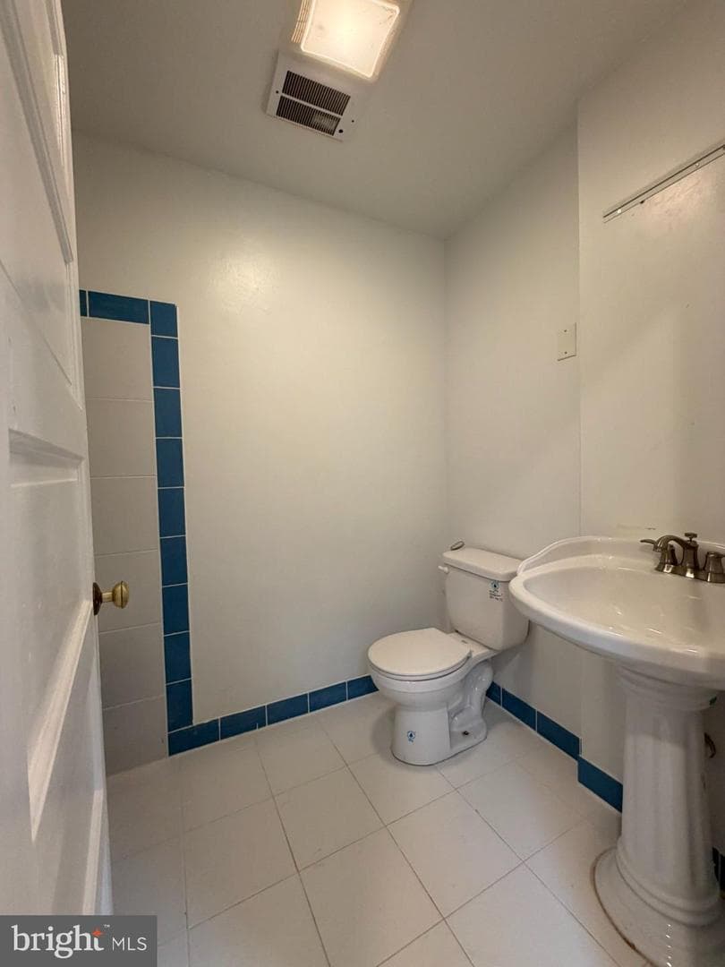 307 S Baylis Street photo 24