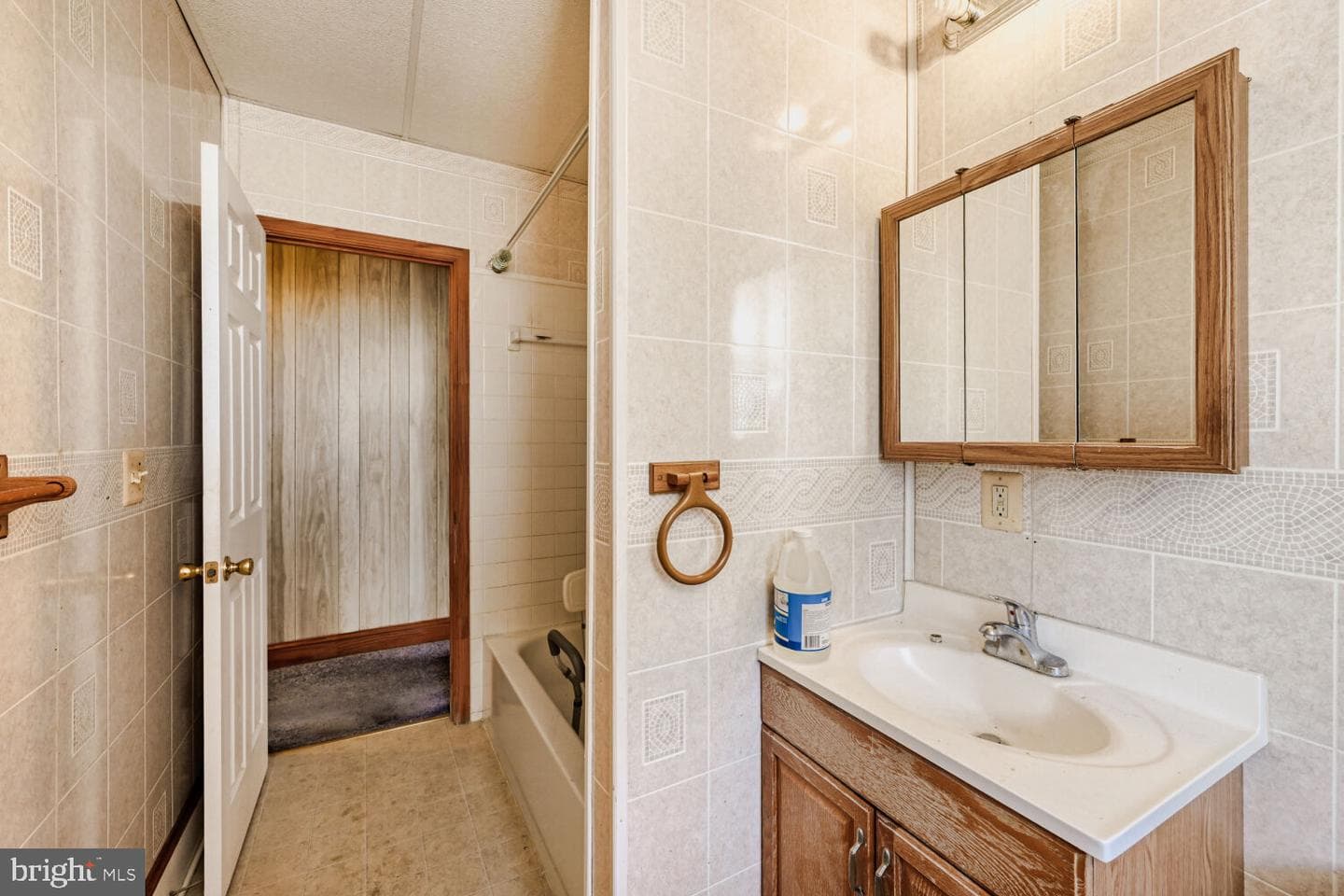 1601 Ruxton Avenue photo 14