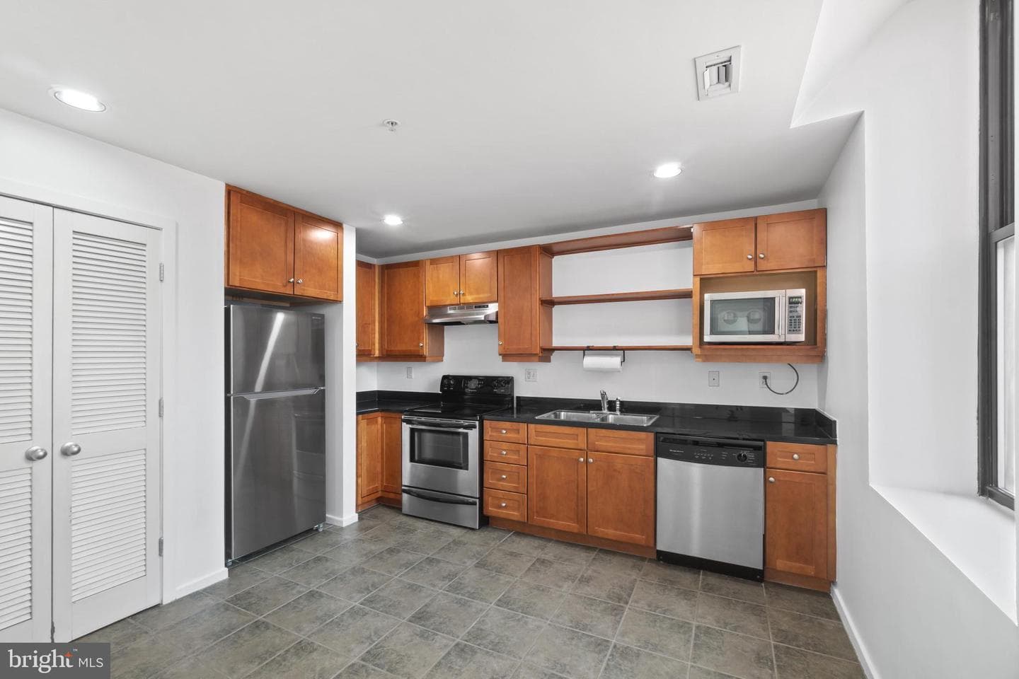 1211 Light Street #211 photo 19