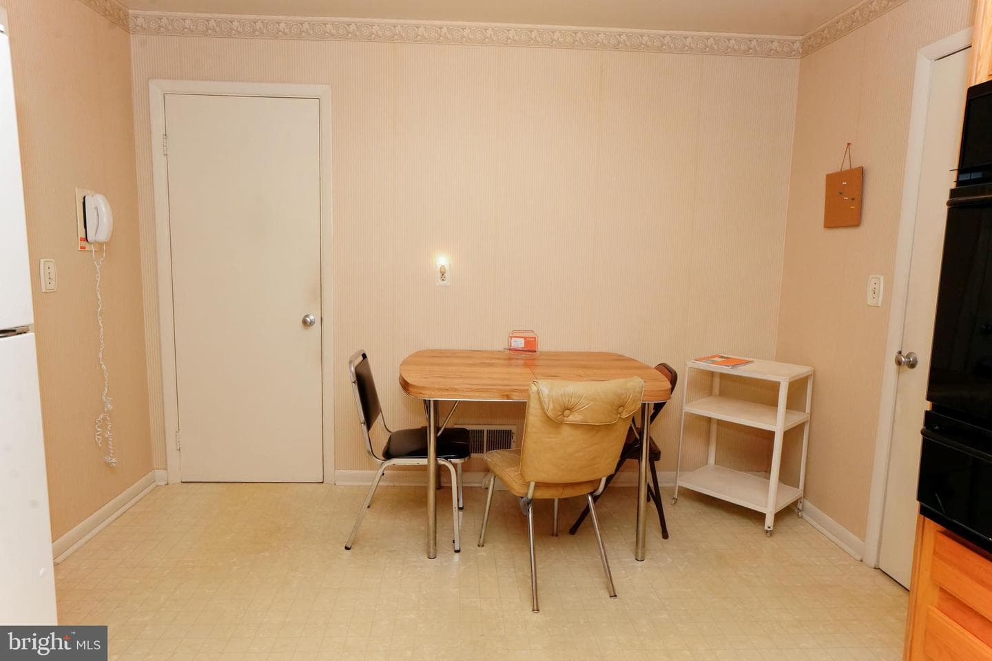 3635 Glengyle Avenue #5b photo 7