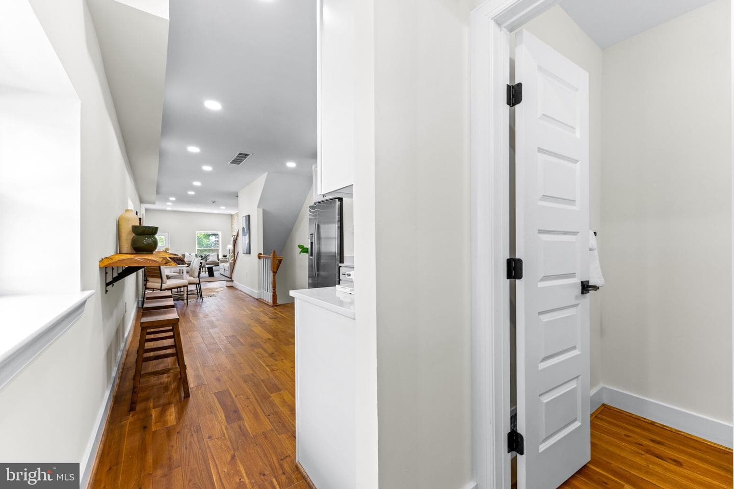 1500 Boyle Street photo 16