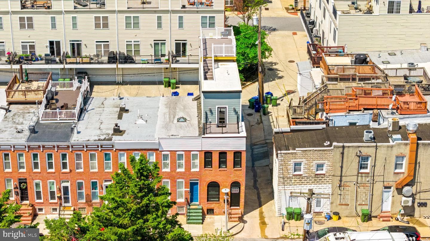 1500 Boyle Street photo 2