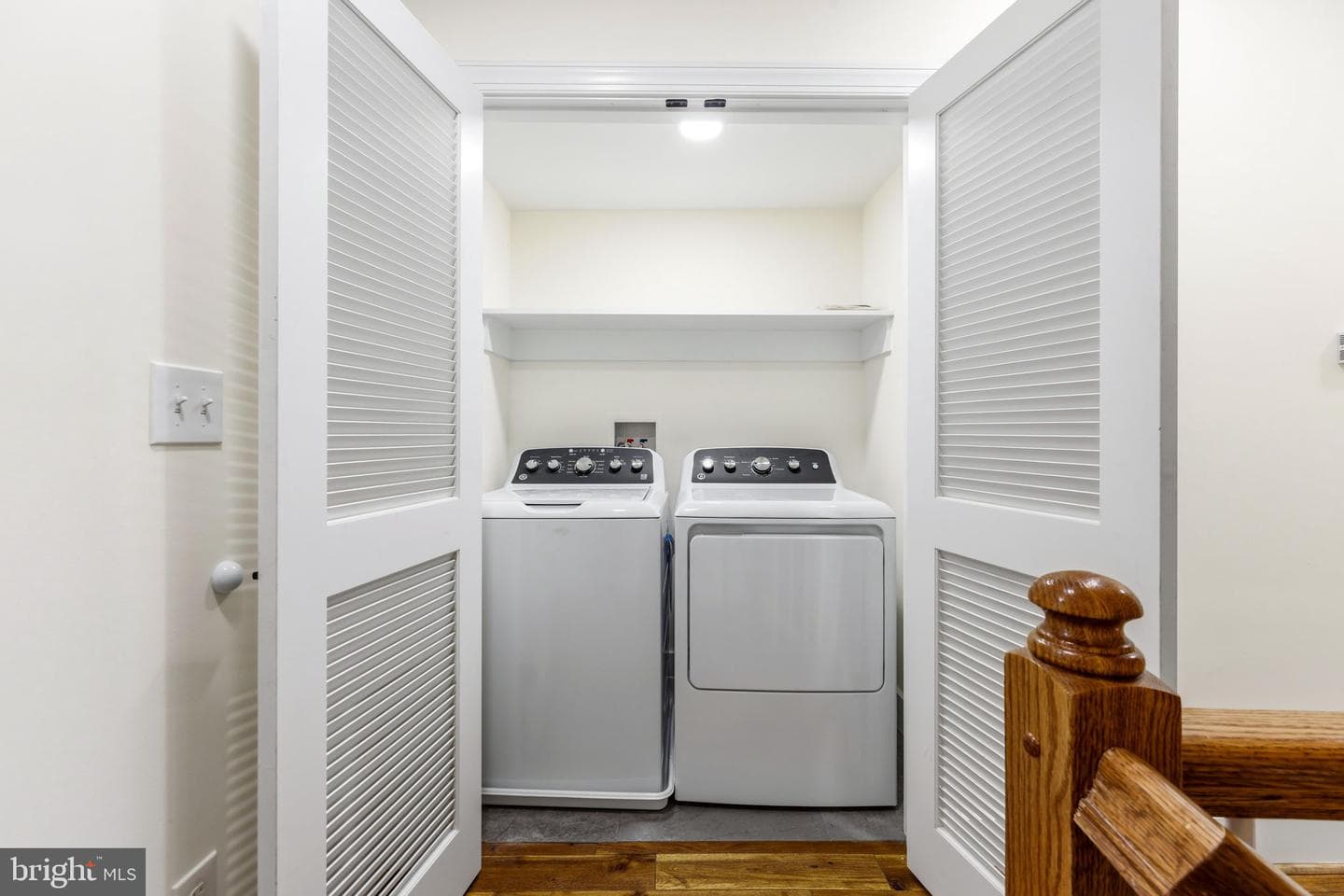 1500 Boyle Street photo 36