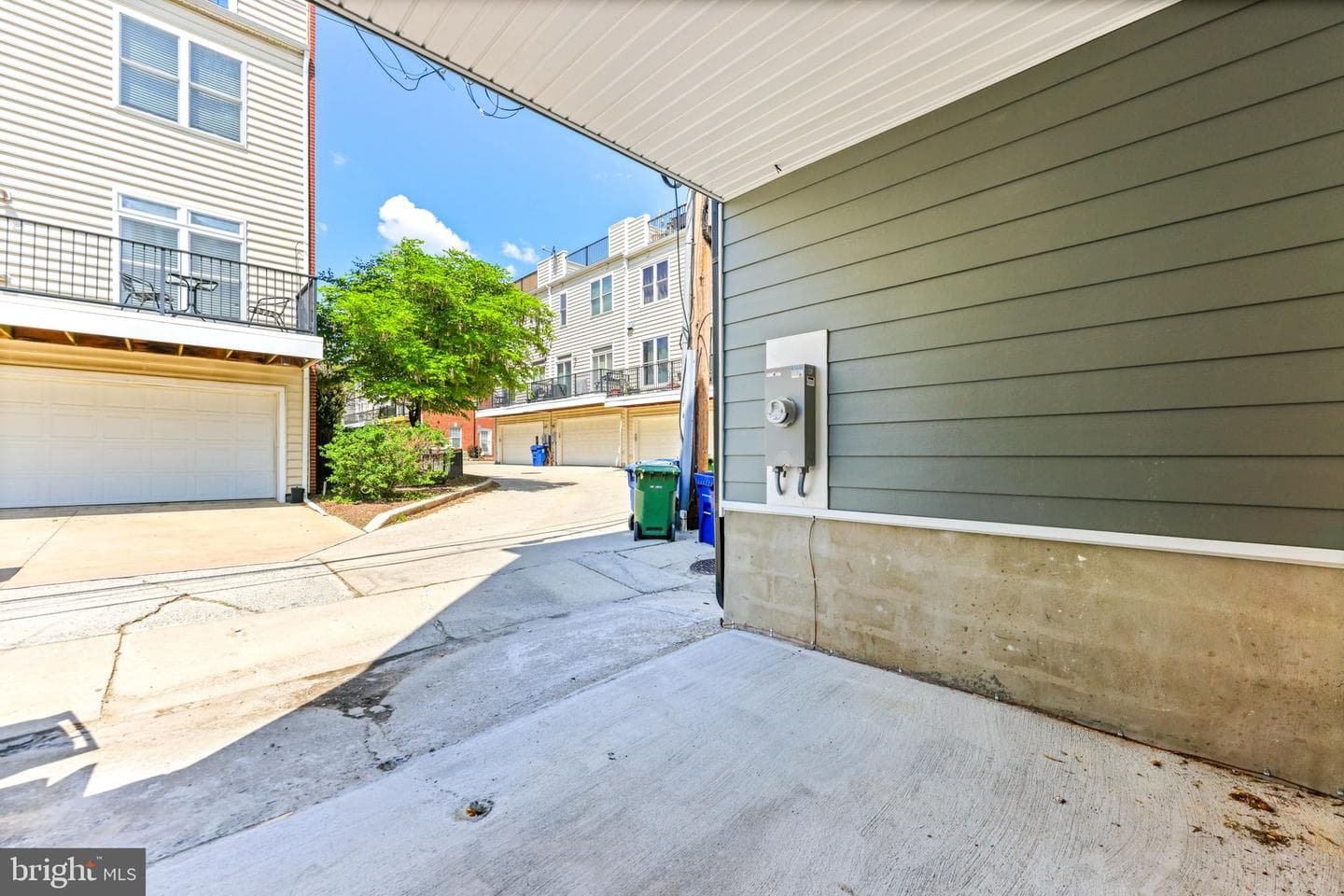 1500 Boyle Street photo 51