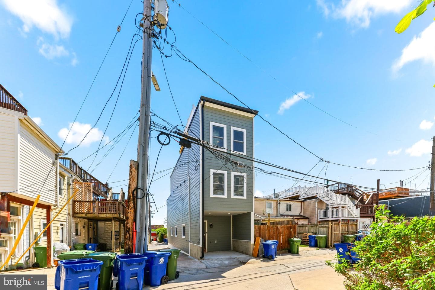 1500 Boyle Street photo 53