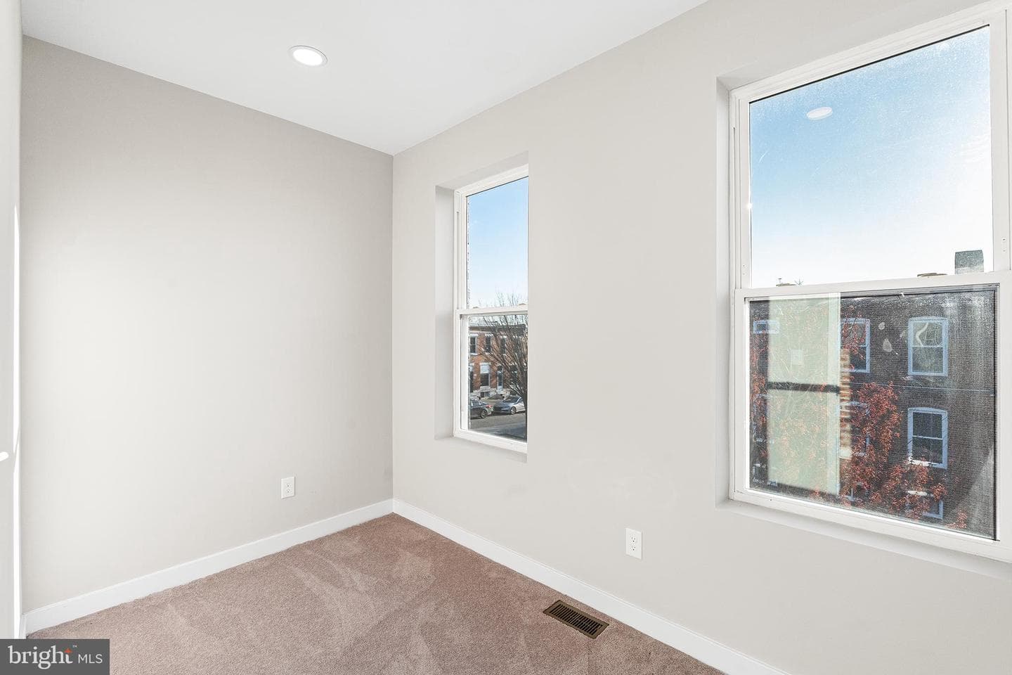 3019 Mcelderry Street photo 10