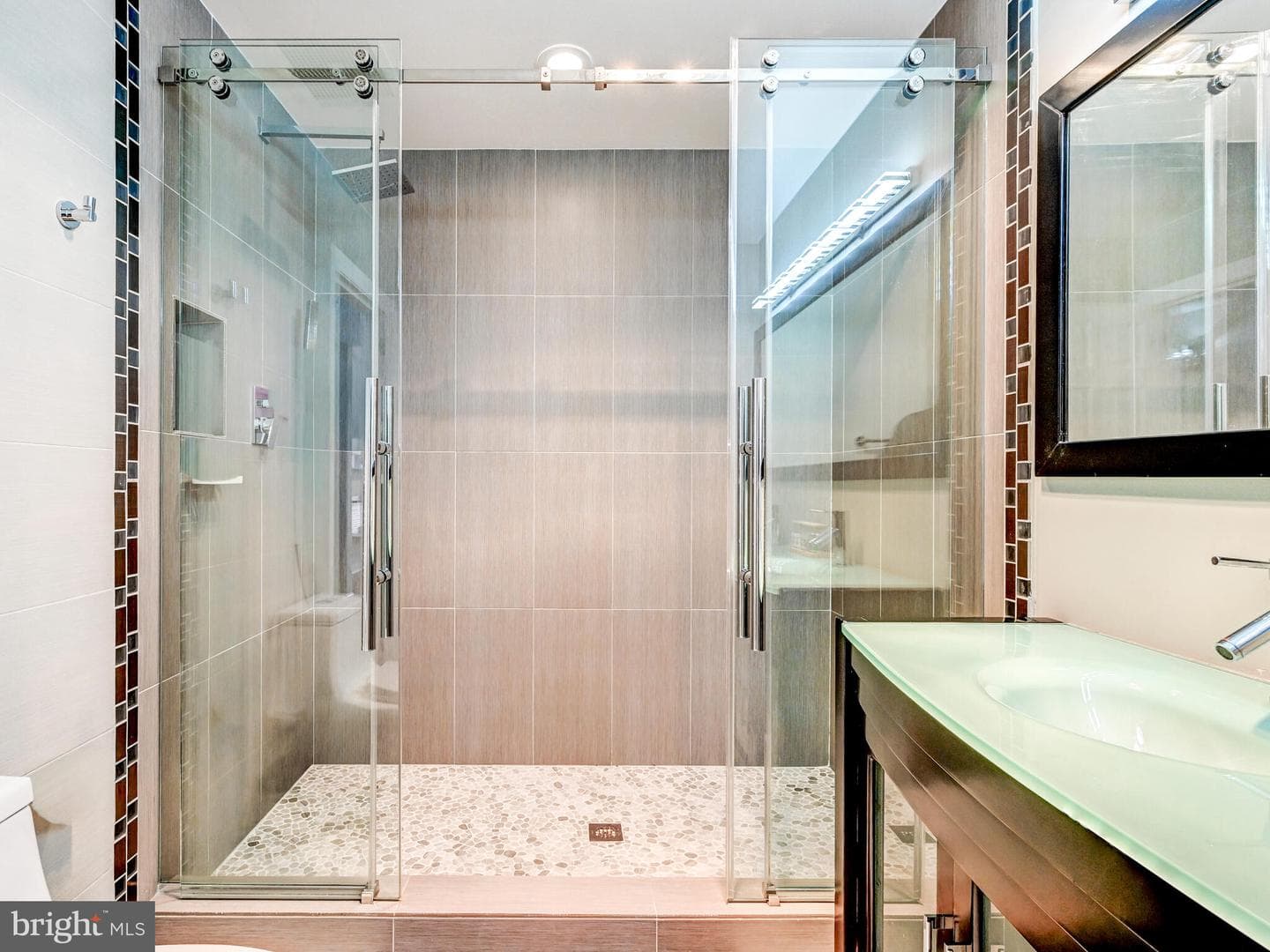 10 E Lee Street #2402 photo 23